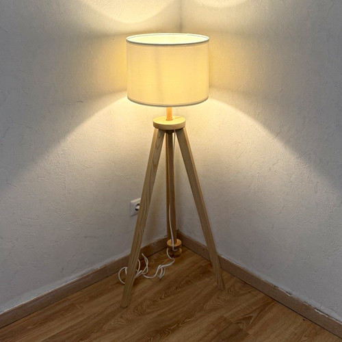 Tripod standleuchte holz mit - tripod-standleuchte,